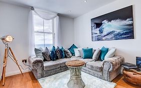 Whitby Sea View Apartment